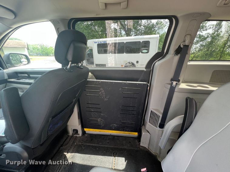 image for item KG9726 2010 Dodge Grand Caravan  handicap accessible van