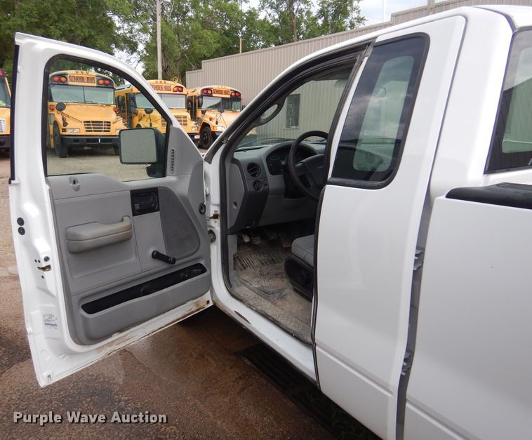 image for item KI9419 2005 Ford F150  pickup truck