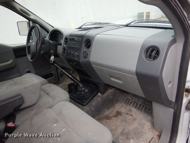 image for item KI9419 2005 Ford F150  pickup truck