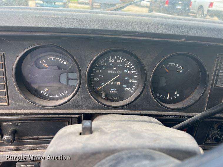 image for item KN9536 1992 Dodge D350  flatbed pickup truck