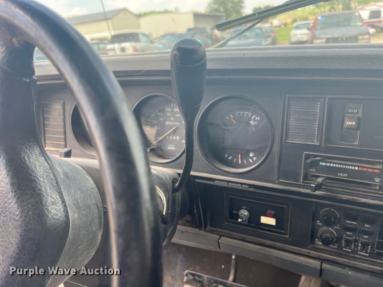 image for item KN9536 1992 Dodge D350  flatbed pickup truck