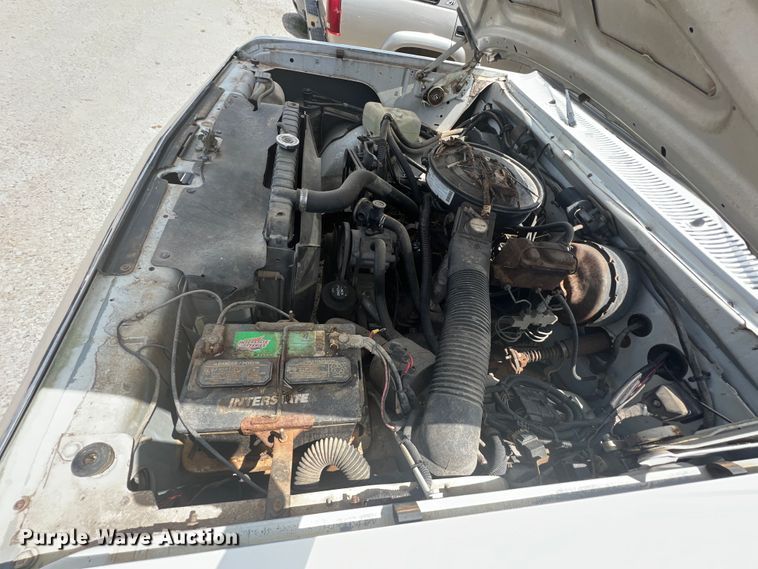 image for item KN9536 1992 Dodge D350  flatbed pickup truck