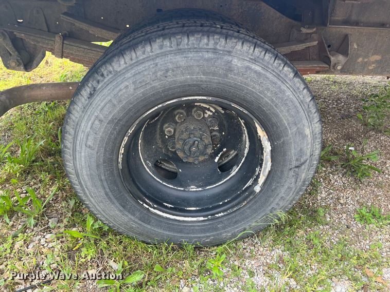 image for item KN9536 1992 Dodge D350  flatbed pickup truck