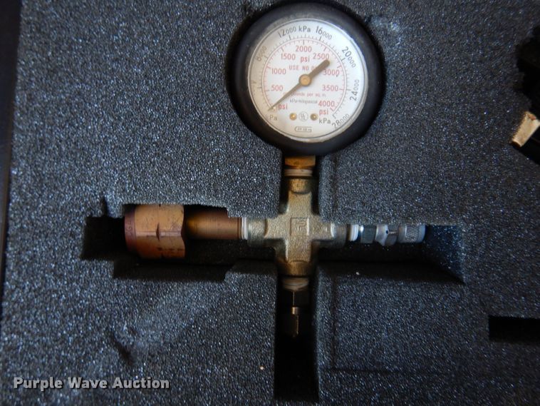 image for item KN9824 2000 Southern Cross Flame Pack 400  hydrocarbon gas detector