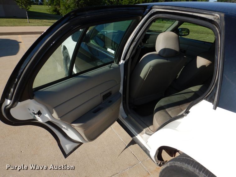 image for item KN9829 2008 Ford Crown Victoria Police Interceptor