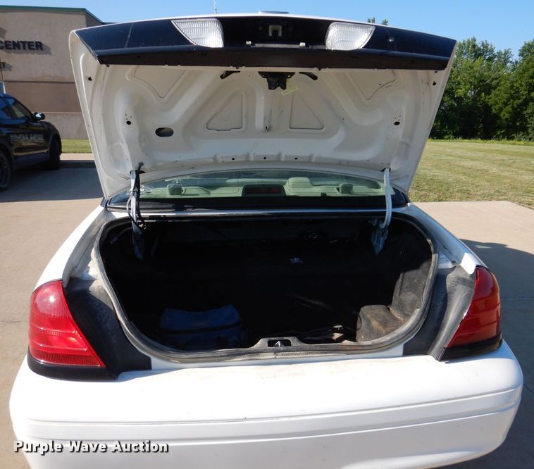 image for item KN9829 2008 Ford Crown Victoria Police Interceptor