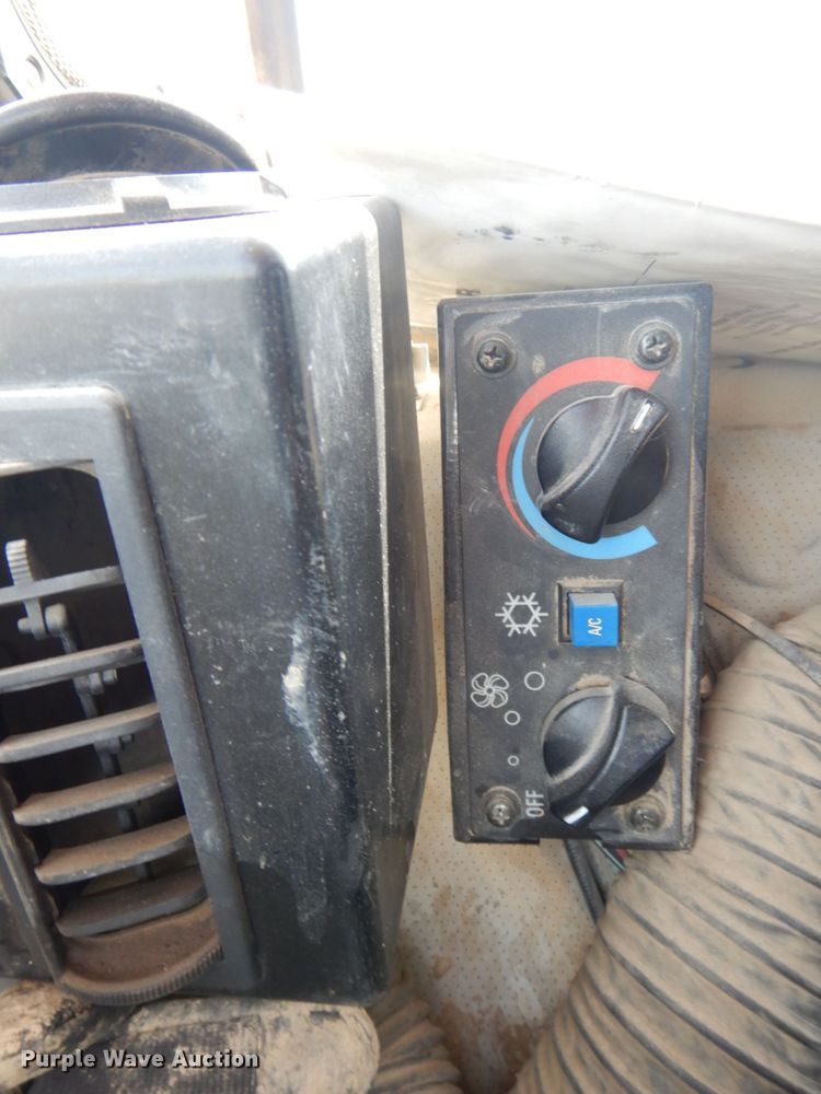 image for item KR9190 2007 Takeuchi TB145  mini excavator