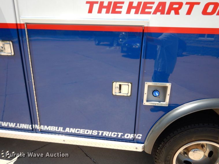 image for item KR9213 2015 Ford F350 Super Duty XLT  ambulance