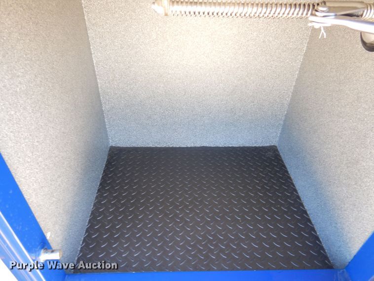 image for item KR9213 2015 Ford F350 Super Duty XLT  ambulance