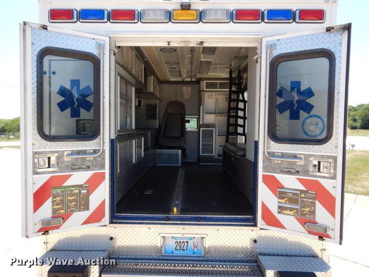 image for item KR9213 2015 Ford F350 Super Duty XLT  ambulance