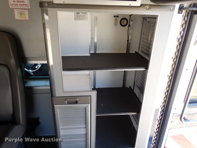 image for item KR9213 2015 Ford F350 Super Duty XLT  ambulance