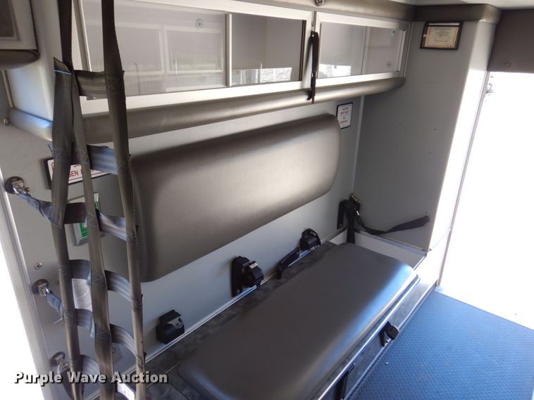 image for item KR9213 2015 Ford F350 Super Duty XLT  ambulance