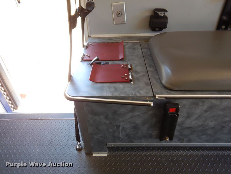 image for item KR9213 2015 Ford F350 Super Duty XLT  ambulance