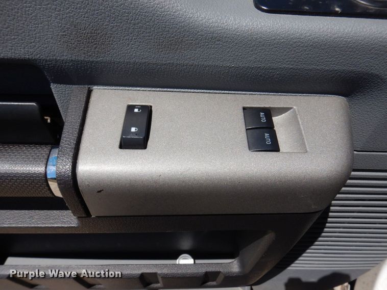 image for item KR9213 2015 Ford F350 Super Duty XLT  ambulance