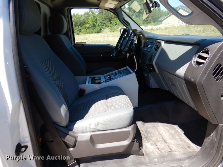 image for item KR9213 2015 Ford F350 Super Duty XLT  ambulance