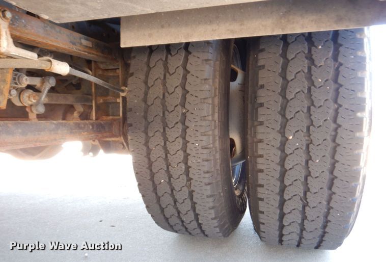 image for item KR9213 2015 Ford F350 Super Duty XLT  ambulance