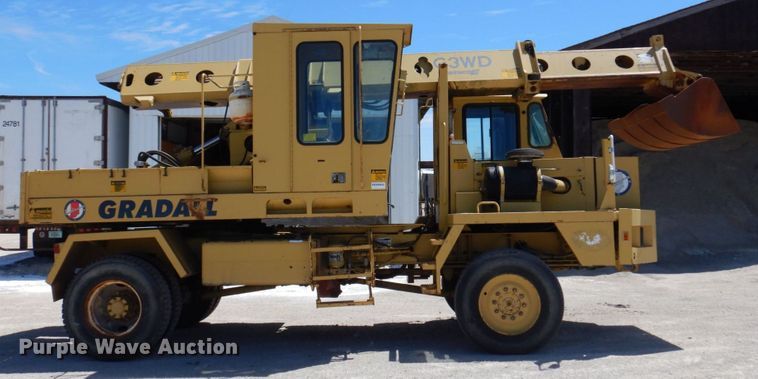 image for item KR9225 1995 Gradall G3WD  wheeled excavator