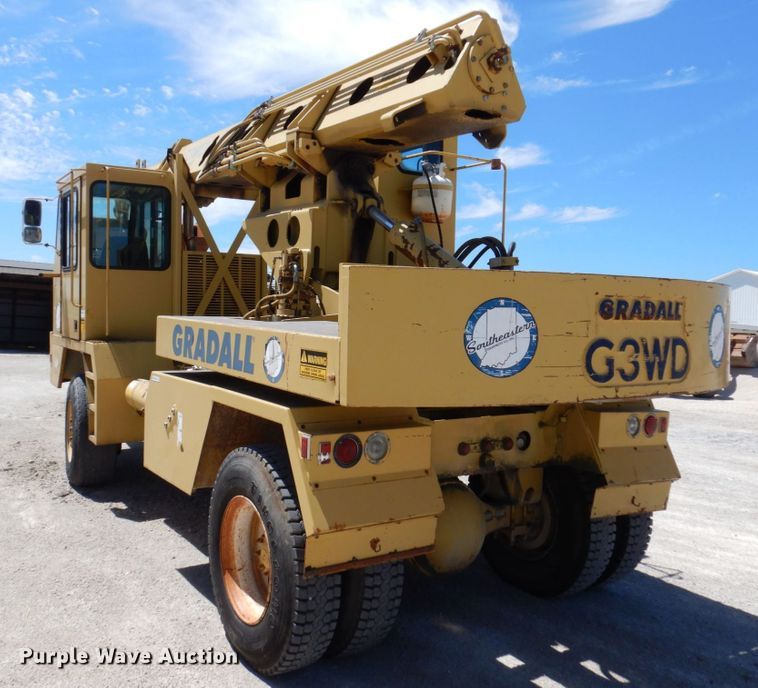 image for item KR9225 1995 Gradall G3WD  wheeled excavator