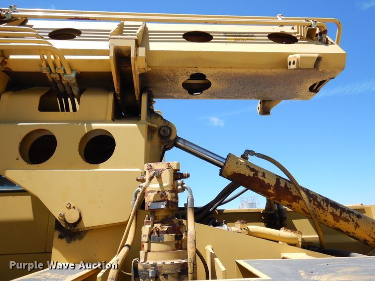 image for item KR9225 1995 Gradall G3WD  wheeled excavator