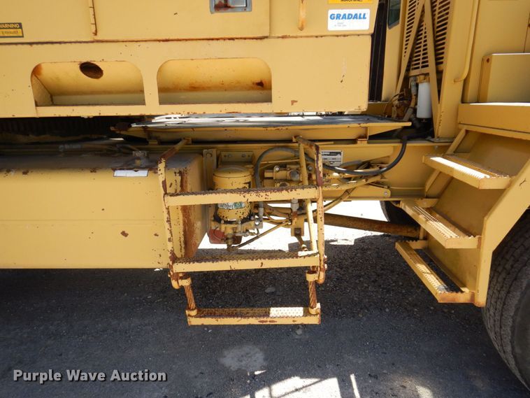 image for item KR9225 1995 Gradall G3WD  wheeled excavator