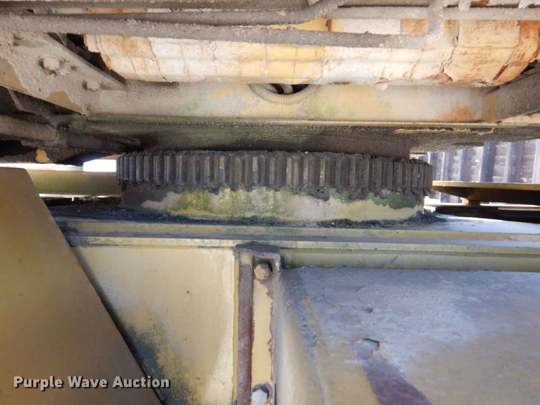 image for item KR9225 1995 Gradall G3WD  wheeled excavator