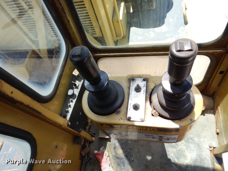 image for item KR9225 1995 Gradall G3WD  wheeled excavator