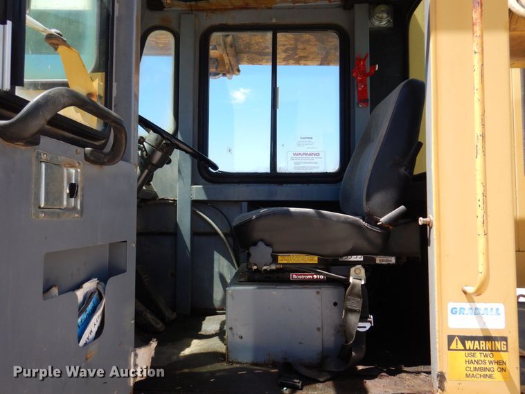 image for item KR9225 1995 Gradall G3WD  wheeled excavator