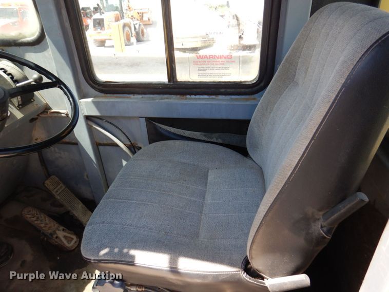 image for item KR9225 1995 Gradall G3WD  wheeled excavator