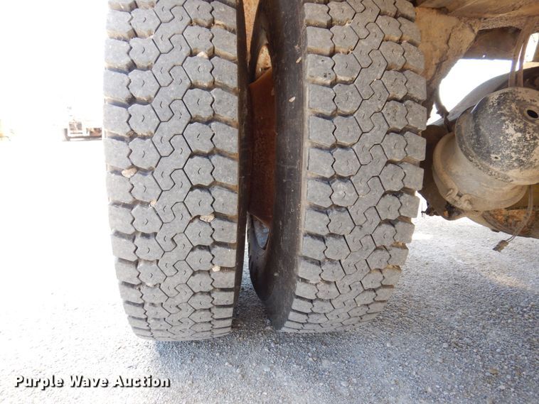 image for item KR9225 1995 Gradall G3WD  wheeled excavator