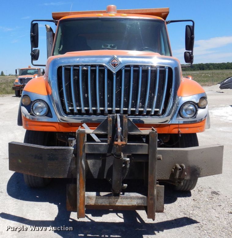 image for item KR9227 2011 International WorkStar 7600  dump truck