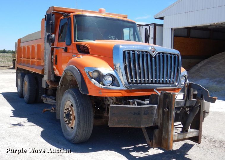 image for item KR9227 2011 International WorkStar 7600  dump truck