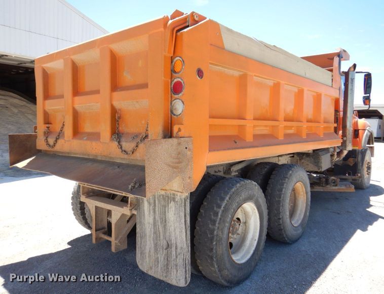 image for item KR9227 2011 International WorkStar 7600  dump truck