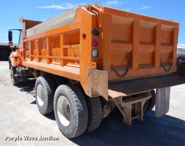 image for item KR9227 2011 International WorkStar 7600  dump truck