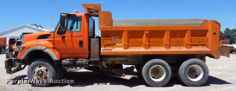 image for item KR9227 2011 International WorkStar 7600  dump truck
