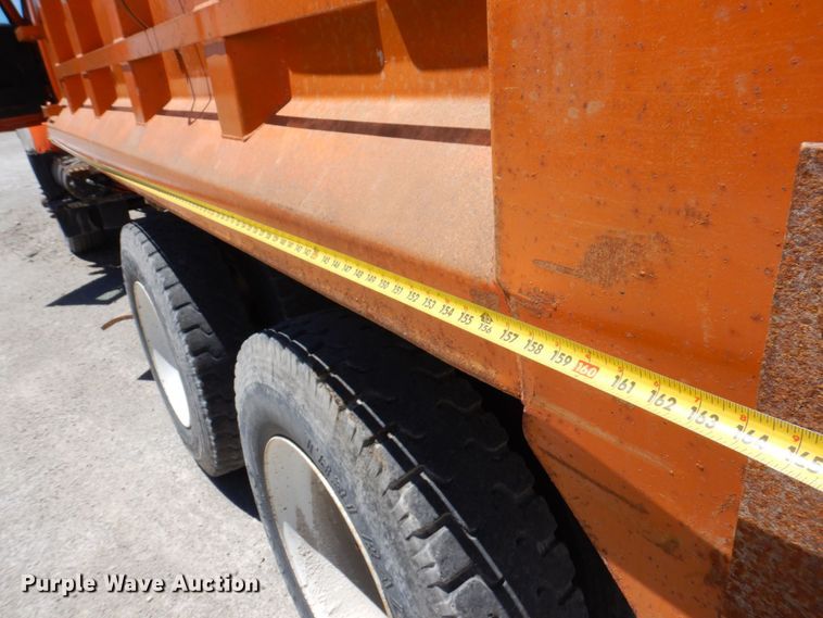 image for item KR9227 2011 International WorkStar 7600  dump truck