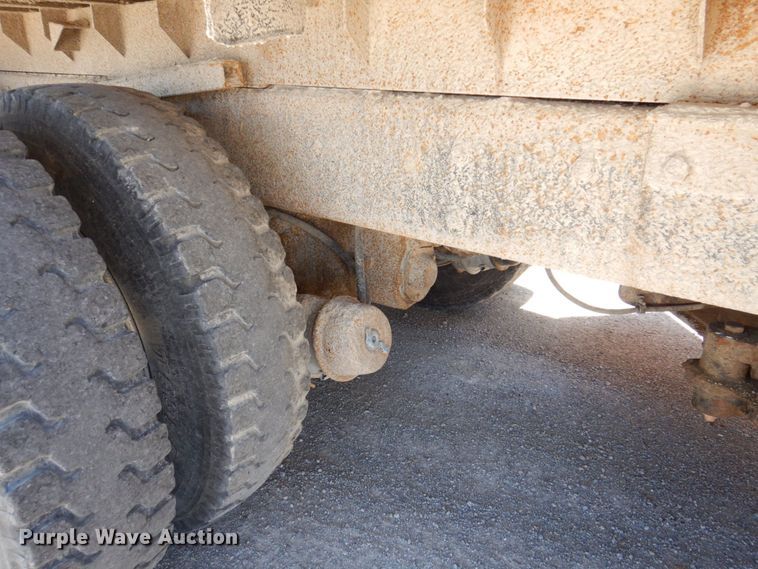 image for item KR9227 2011 International WorkStar 7600  dump truck