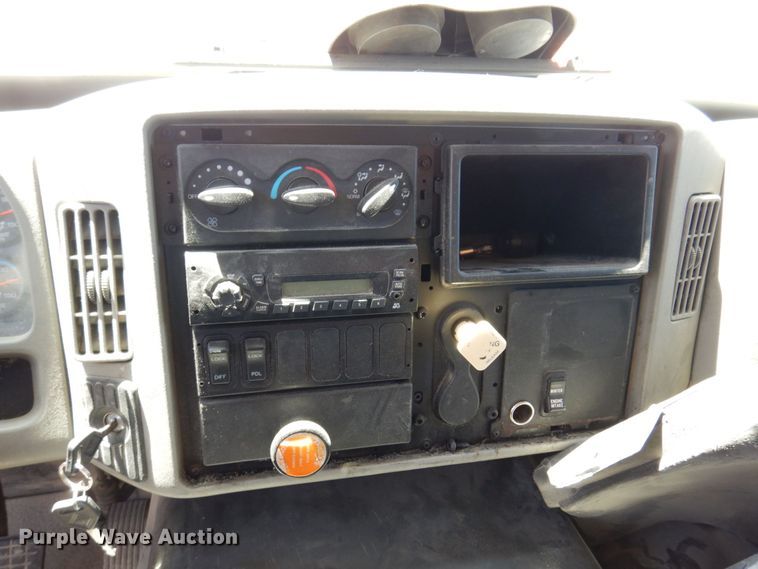 image for item KR9227 2011 International WorkStar 7600  dump truck