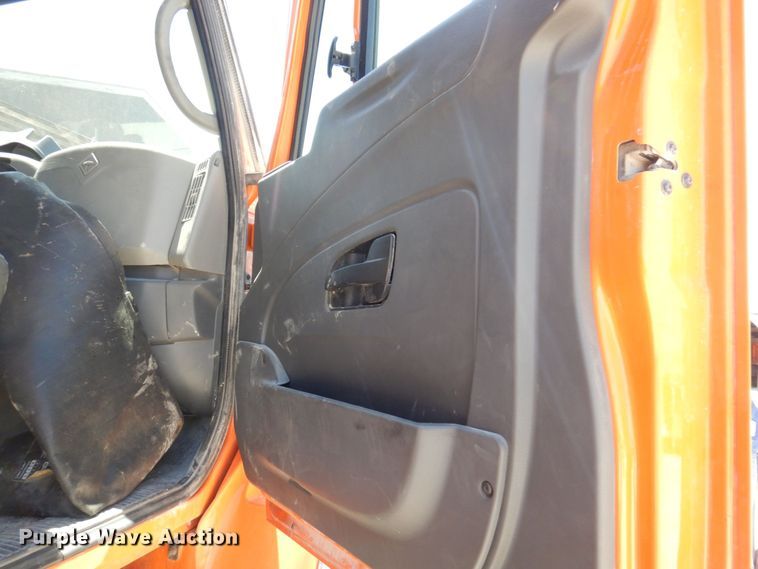 image for item KR9227 2011 International WorkStar 7600  dump truck