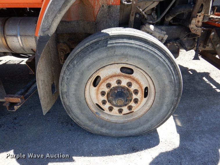 image for item KR9227 2011 International WorkStar 7600  dump truck