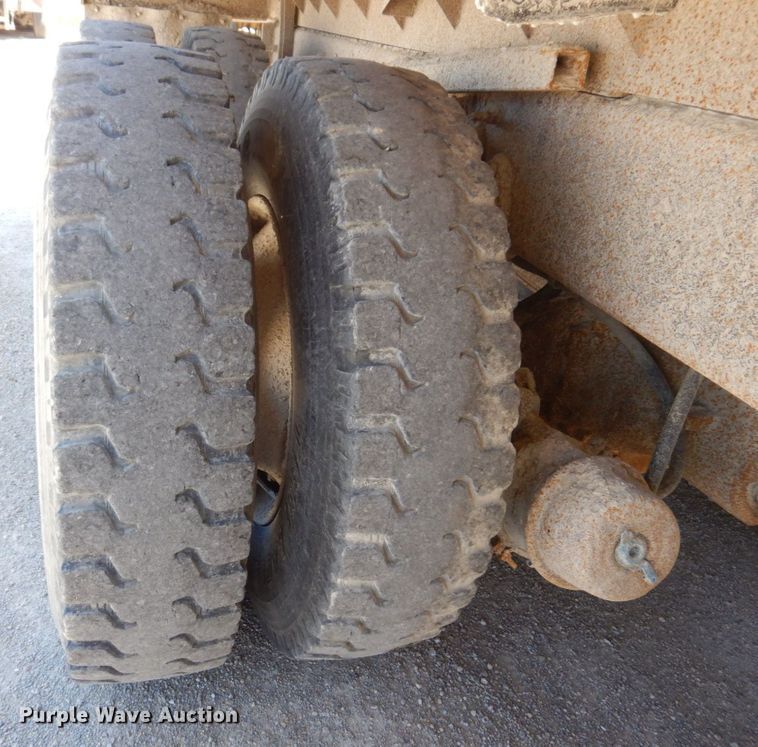 image for item KR9227 2011 International WorkStar 7600  dump truck