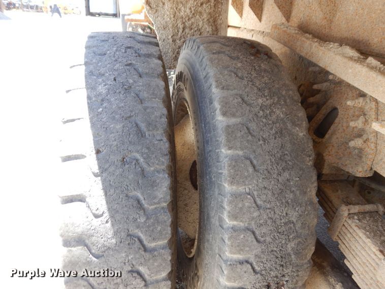 image for item KR9227 2011 International WorkStar 7600  dump truck