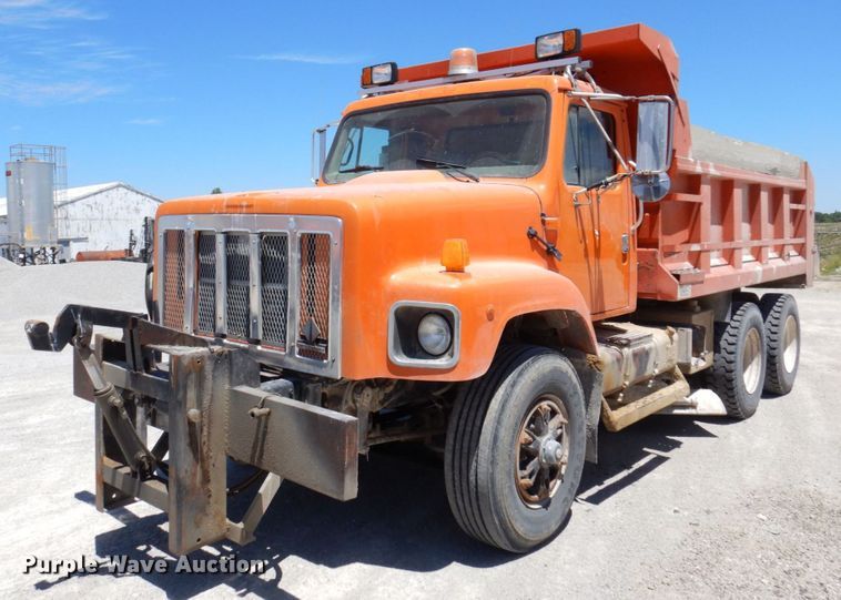 image for item KR9228 2001 International 2674  dump truck