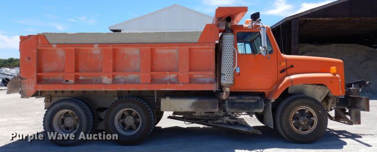 image for item KR9228 2001 International 2674  dump truck