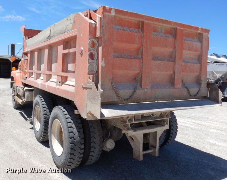 image for item KR9228 2001 International 2674  dump truck