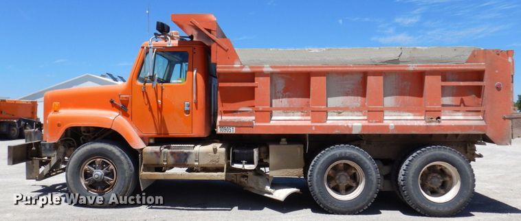 image for item KR9228 2001 International 2674  dump truck
