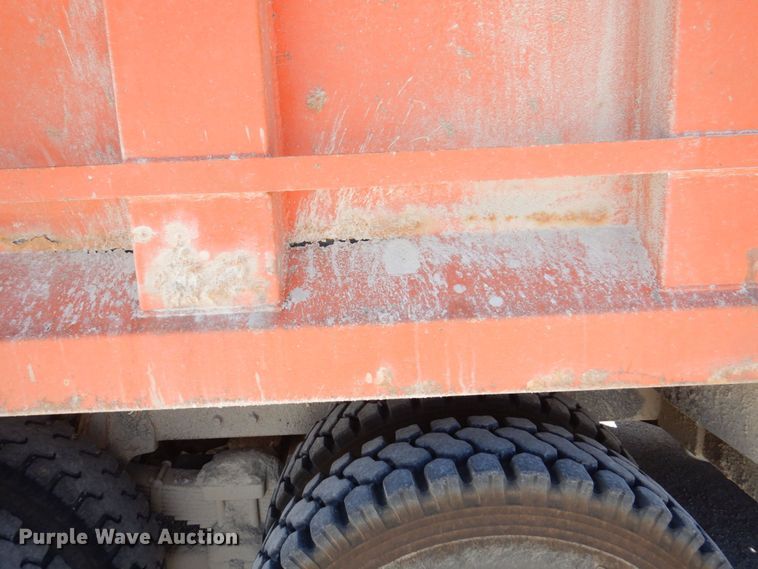 image for item KR9228 2001 International 2674  dump truck