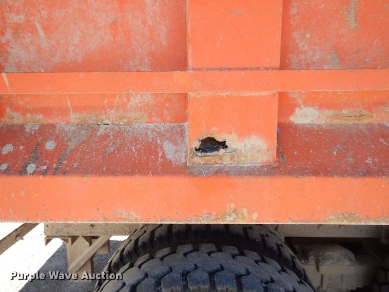 image for item KR9228 2001 International 2674  dump truck
