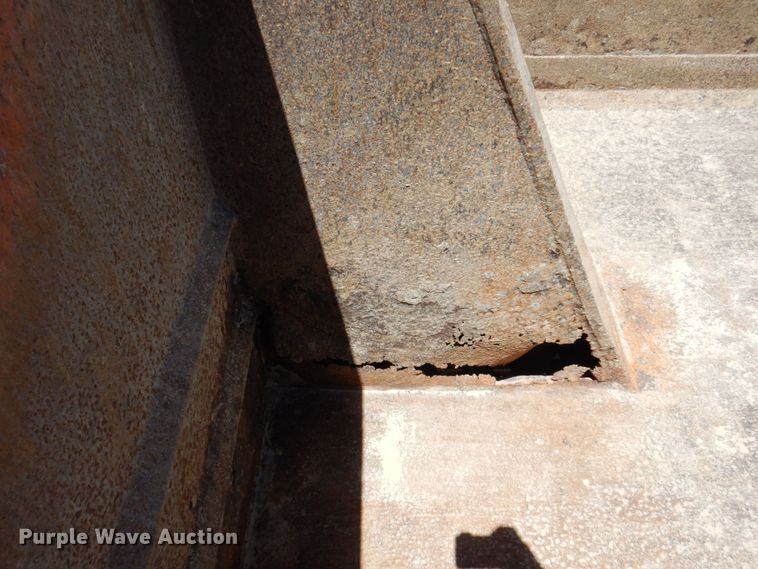 image for item KR9228 2001 International 2674  dump truck