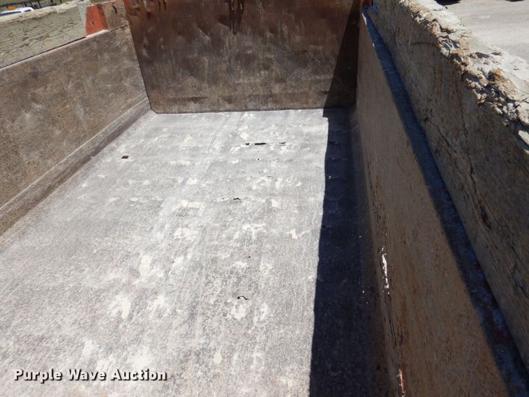 image for item KR9228 2001 International 2674  dump truck