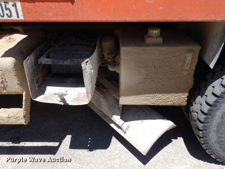 image for item KR9228 2001 International 2674  dump truck